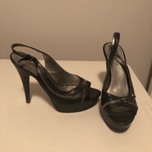 BLACK GUESS HEELS. - Picture 3 of 3